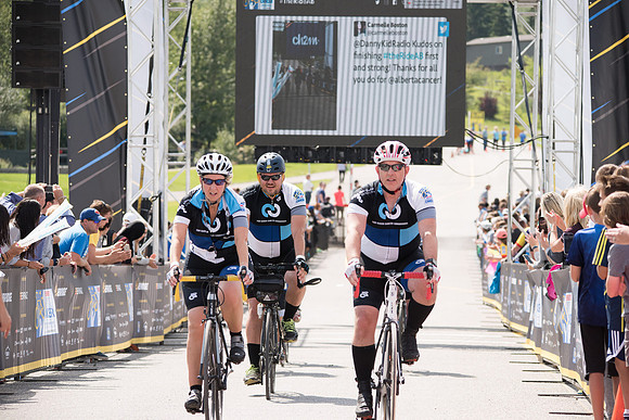 FINISH LINE CROSSING --3307