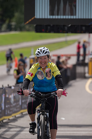 FINISH LINE CROSSING --4162