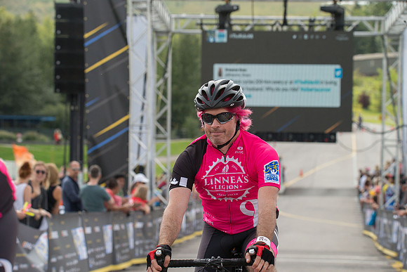 FINISH LINE CROSSING --3489