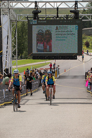 FINISH LINE CROSSING --4119