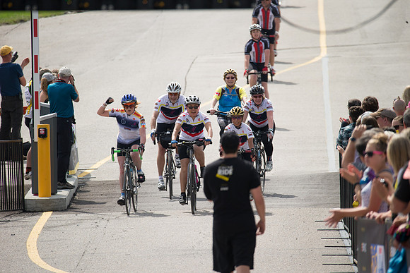FINISH LINE CROSSING --3494