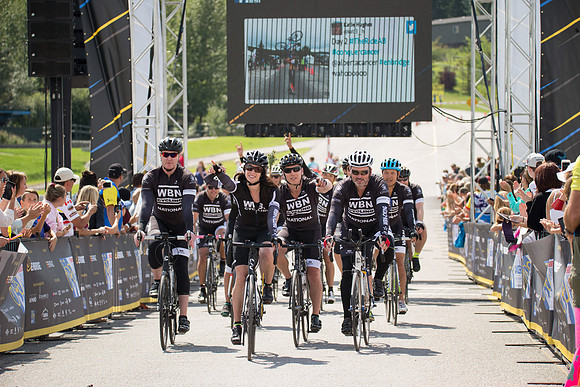 FINISH LINE CROSSING --2582