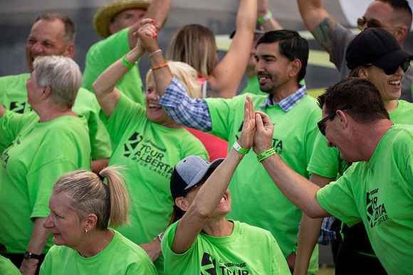 2-VOLUNTEERS-251