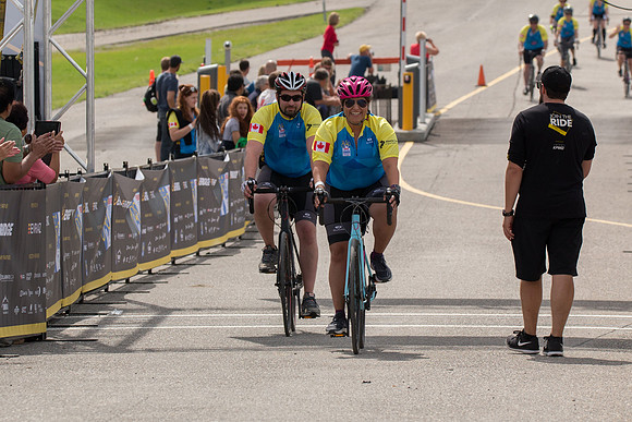 FINISH LINE CROSSING --4302