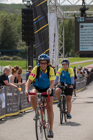 FINISH LINE CROSSING --4129
