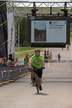 FINISH LINE CROSSING --4080