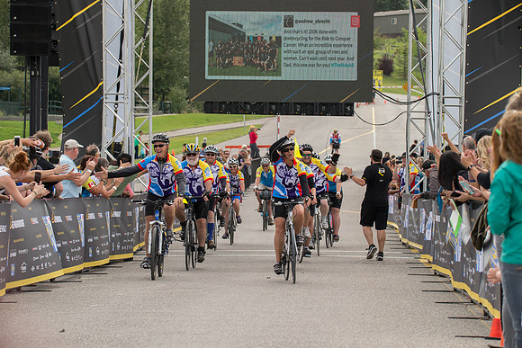 FINISH LINE CROSSING --4550