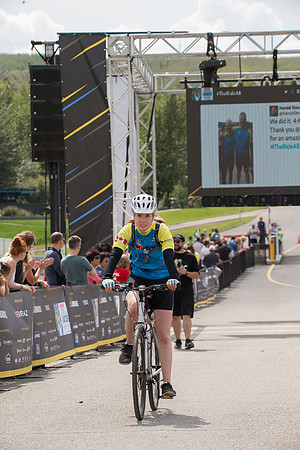 FINISH LINE CROSSING --3657