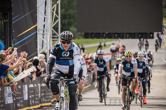 FINISH LINE CROSSING --2606