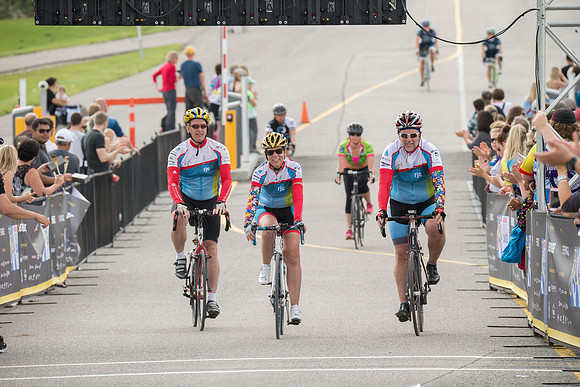 FINISH LINE CROSSING --3351