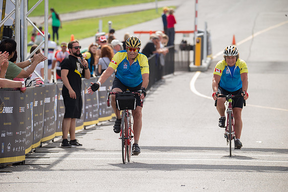 FINISH LINE CROSSING --4638