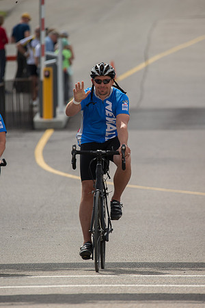 FINISH LINE CROSSING --3599