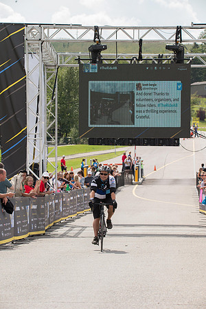 FINISH LINE CROSSING --3703