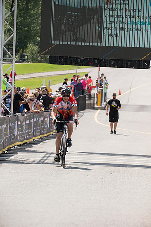 FINISH LINE CROSSING --2473