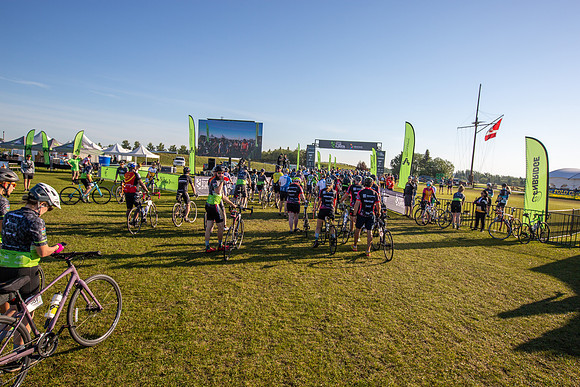 CAMP - RIDERS LEAVING-138
