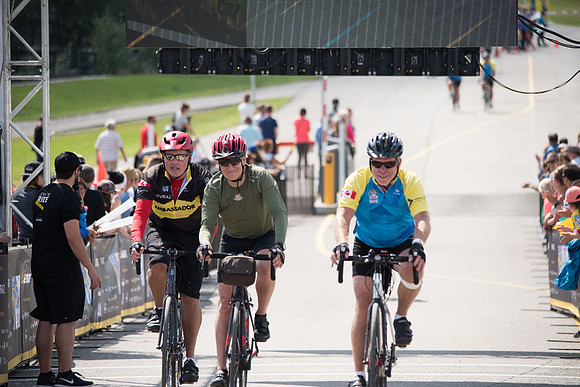 FINISH LINE CROSSING --3405