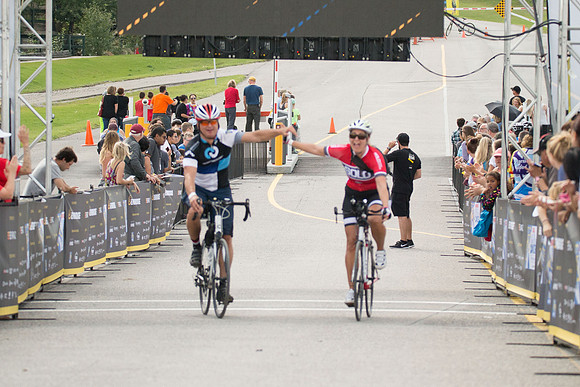FINISH LINE CROSSING --3163