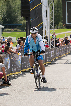 FINISH LINE CROSSING --2460