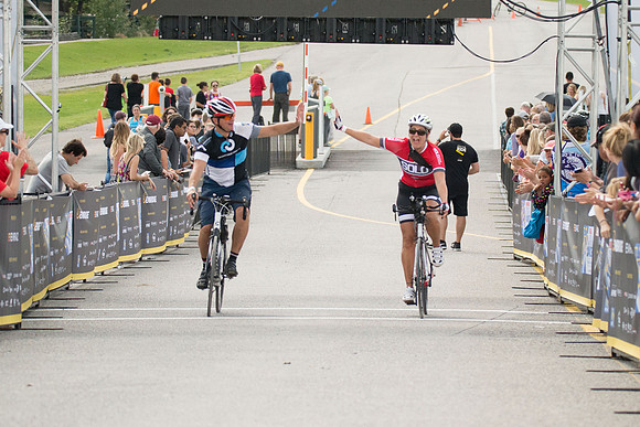 FINISH LINE CROSSING --3158