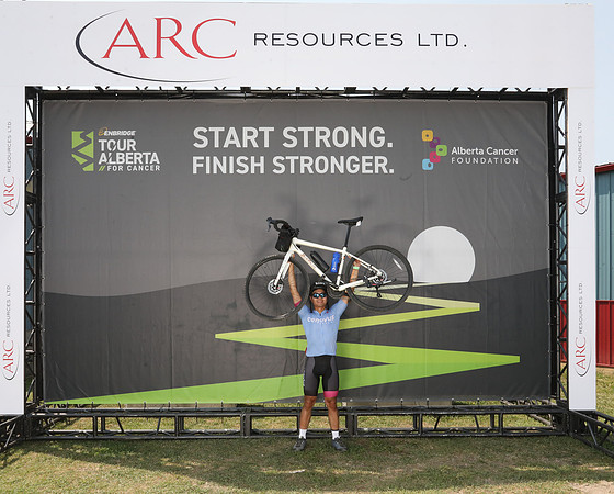 HERO WALL - POWERED BY ARC-889