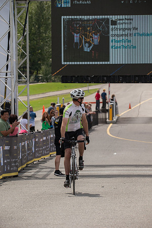 FINISH LINE CROSSING --4039