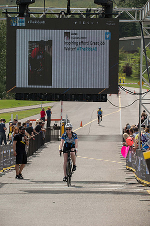 FINISH LINE CROSSING --4195