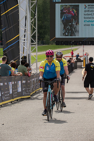 FINISH LINE CROSSING --4305