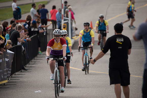 FINISH LINE CROSSING --3337