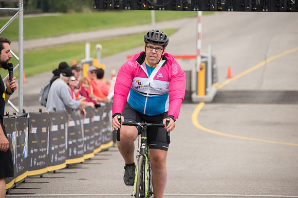 FINISH LINE CROSSING --1288