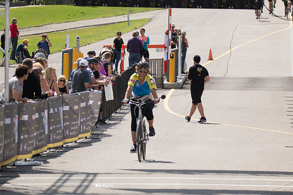 FINISH LINE CROSSING --2812
