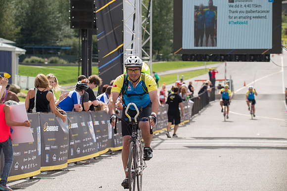 FINISH LINE CROSSING --4627
