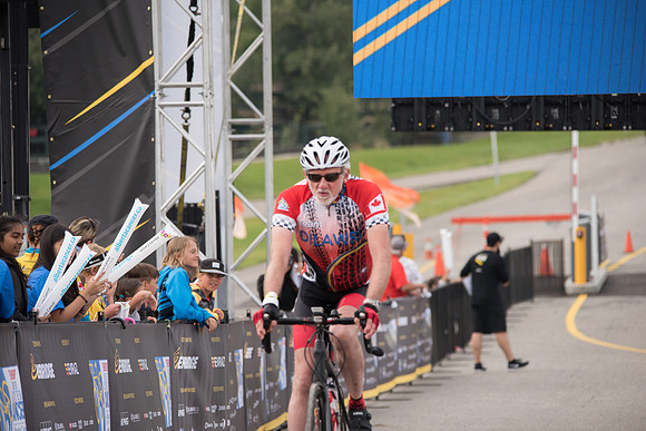 FINISH LINE CROSSING --1558