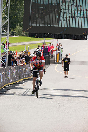 FINISH LINE CROSSING --2473