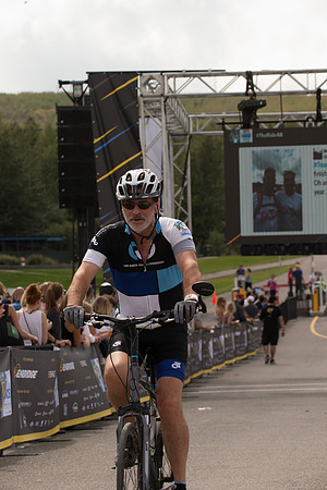 FINISH LINE CROSSING --3250