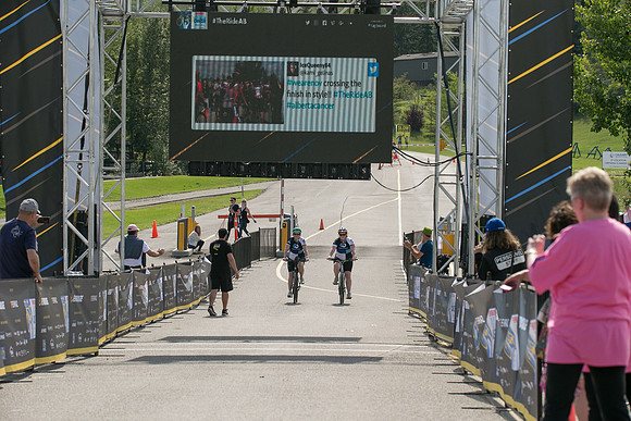 FINISH LINE CROSSING --3282