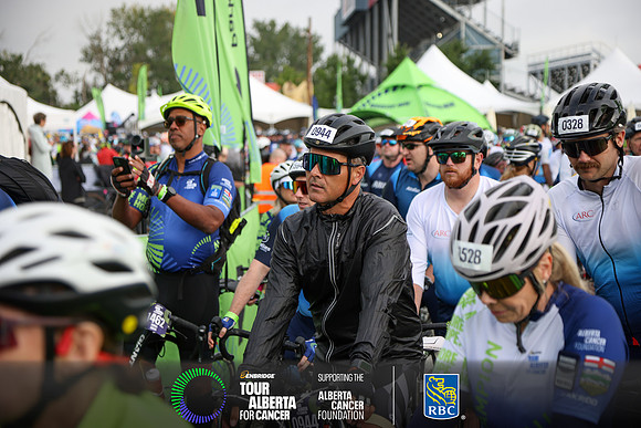 2-RIDERS LEAVING OC-897