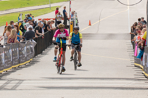FINISH LINE CROSSING --3666