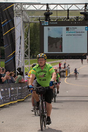 FINISH LINE CROSSING --4081