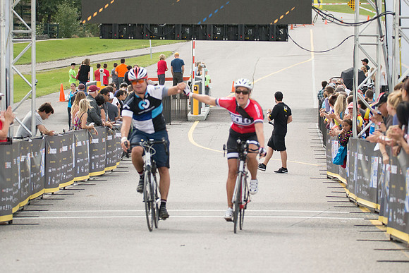 FINISH LINE CROSSING --3169