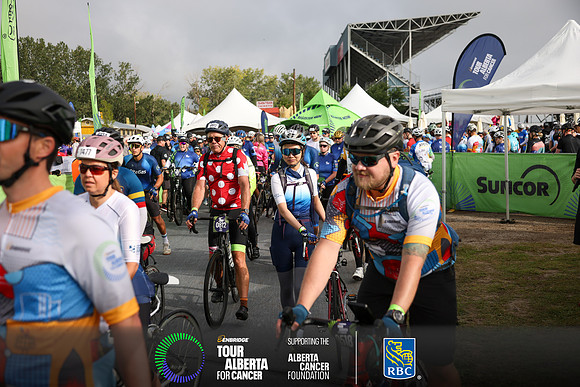 2-RIDERS LEAVING OC-1607