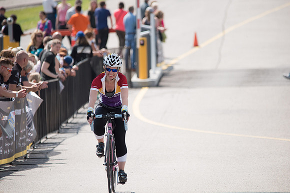 FINISH LINE CROSSING --3375