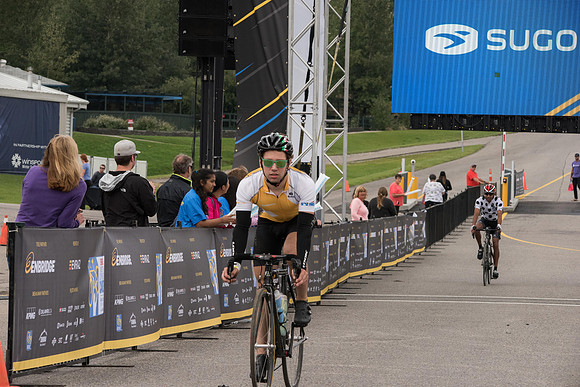 FINISH LINE CROSSING --1141