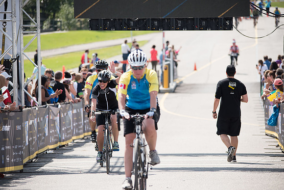 FINISH LINE CROSSING --3393
