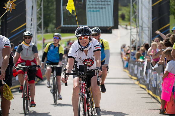 FINISH LINE CROSSING --3069