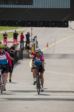 FINISH LINE CROSSING --3998