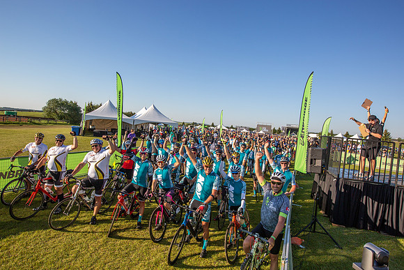 CAMP - RIDERS LEAVING-25
