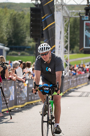 FINISH LINE CROSSING --2653
