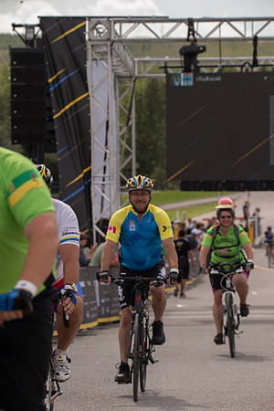FINISH LINE CROSSING --4089