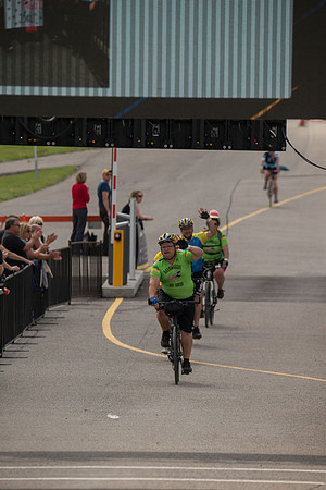 FINISH LINE CROSSING --4067