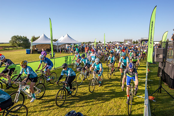 CAMP - RIDERS LEAVING-79